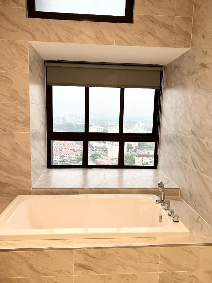 Imperio Residences Private Bathtub Or Jacuzzi By Nestcove Malacca Kültér fotó